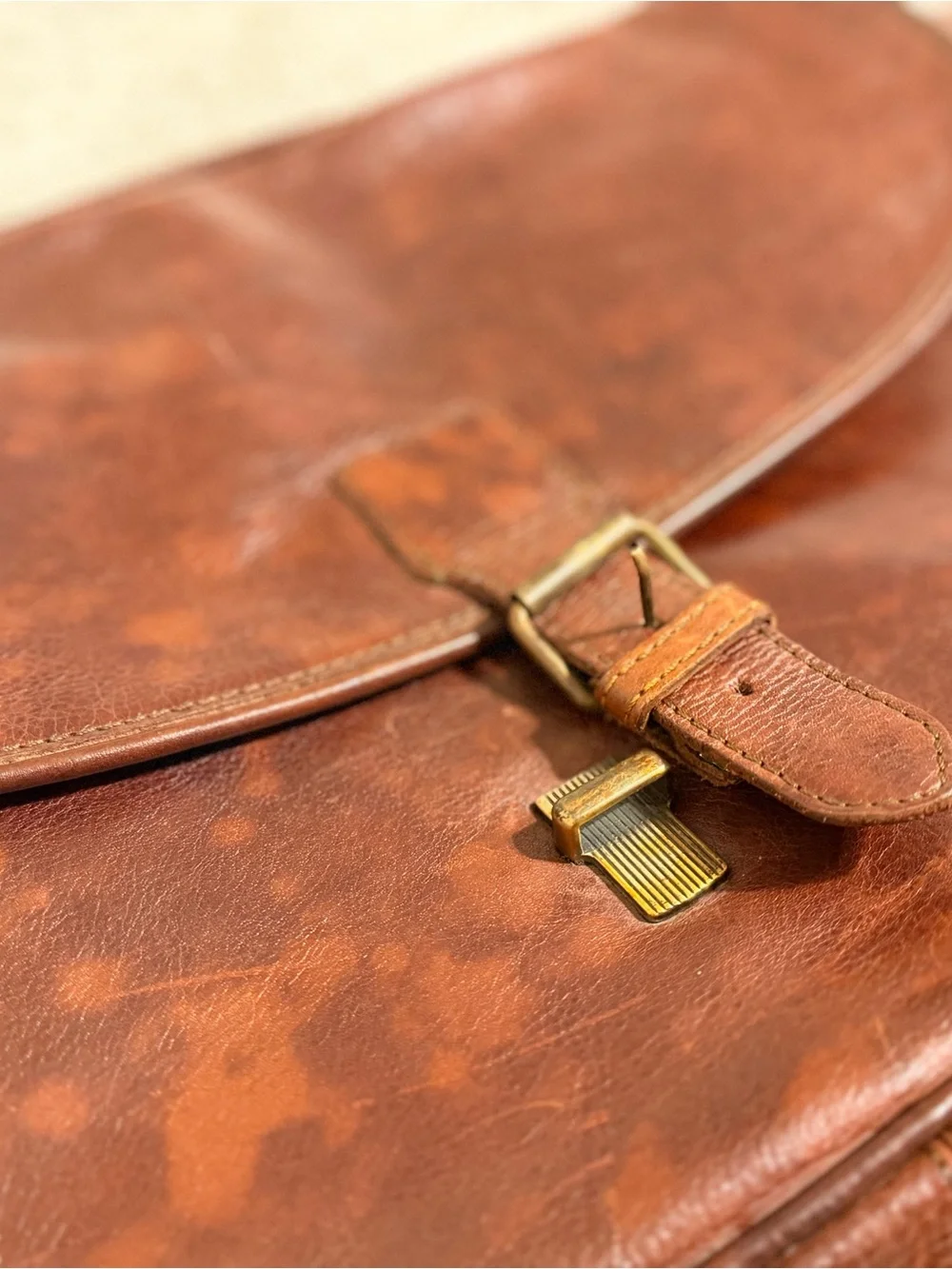Cowboysbag Genuine Leather Messenger / Shoulder Bag – Distressed Brown (For Men)